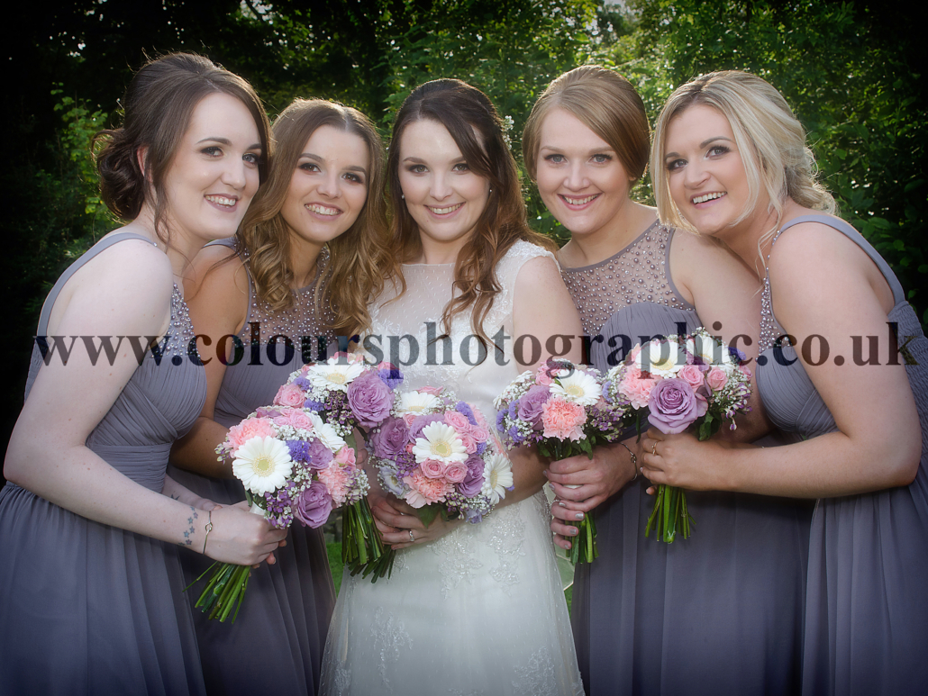 Scotland’s Best Wedding Photographer in Fife Captures Beautiful Photo of Bridal Party in St.Andrews Scotland