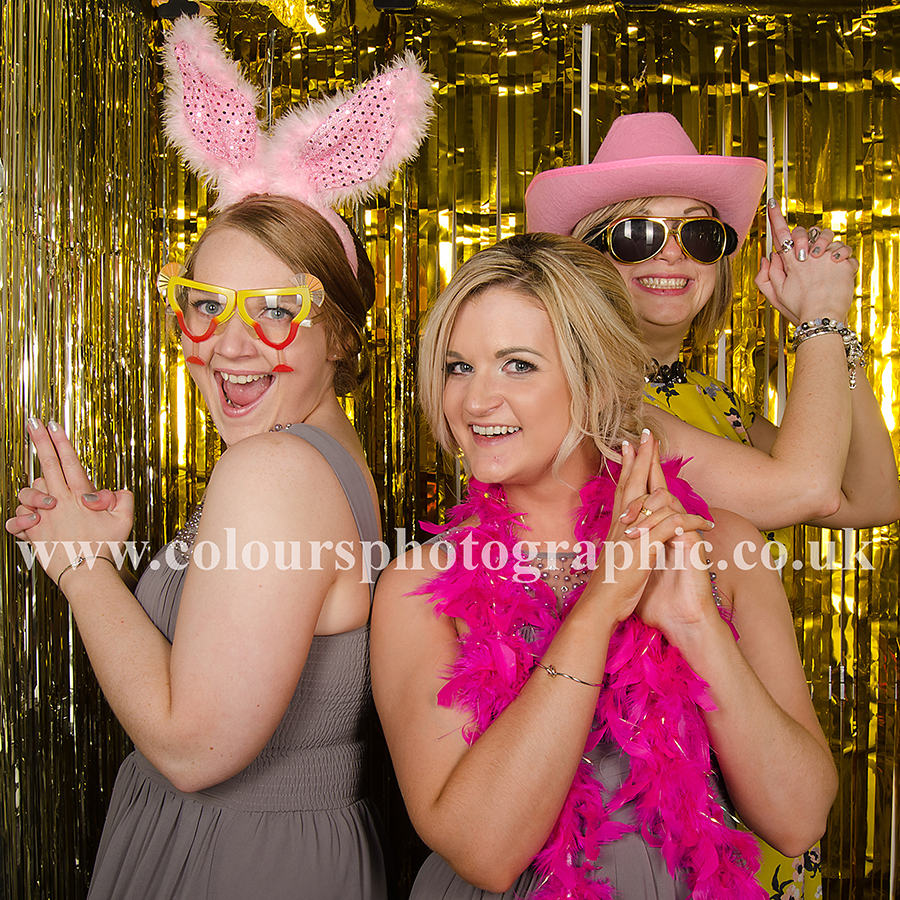 UK’s Best Photo Booth Hire of 2024 in Scotland for Great Deals at Low Prices Serving Dunfermline Fife